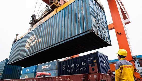 China Foreign Trade Continues to Grow in June