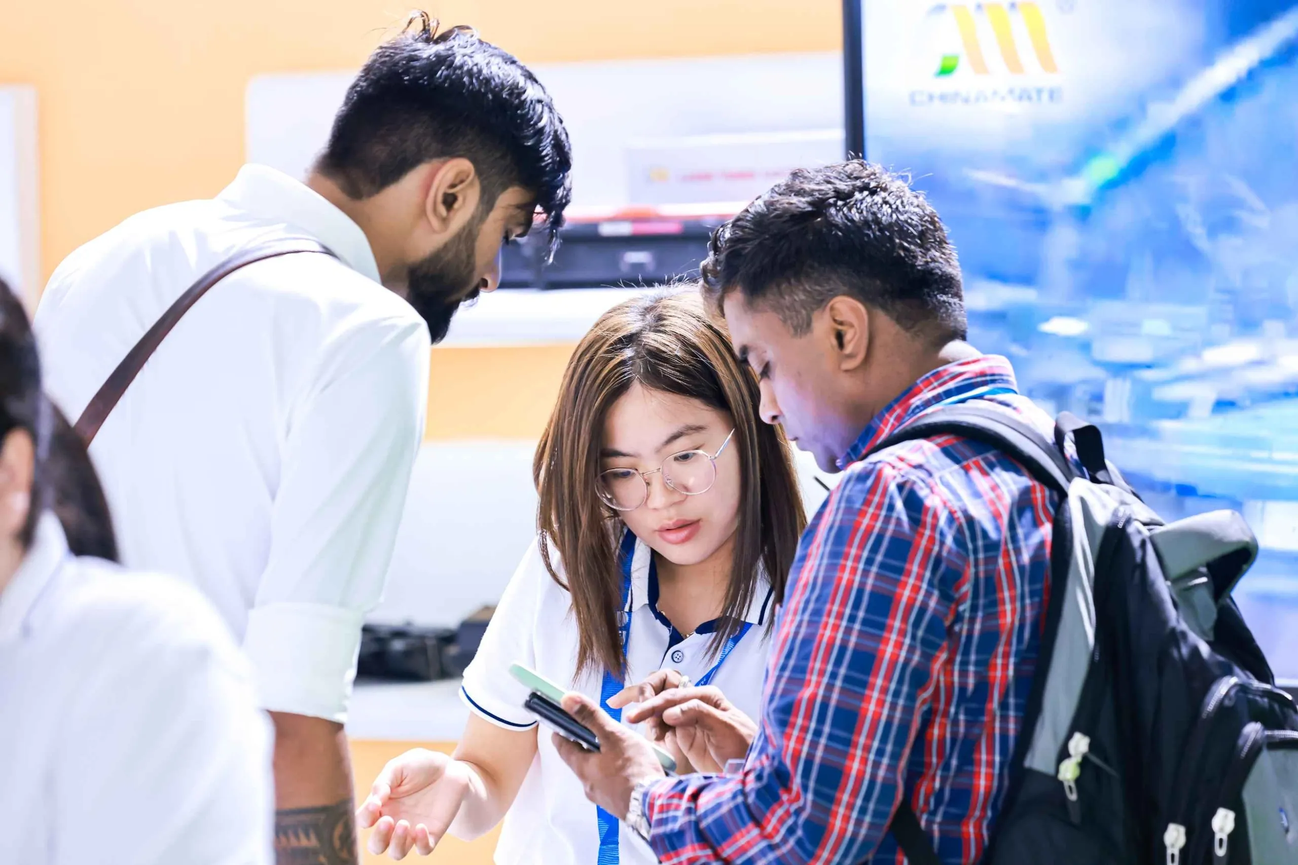 China Announces Visa-free Policy for Six Countries