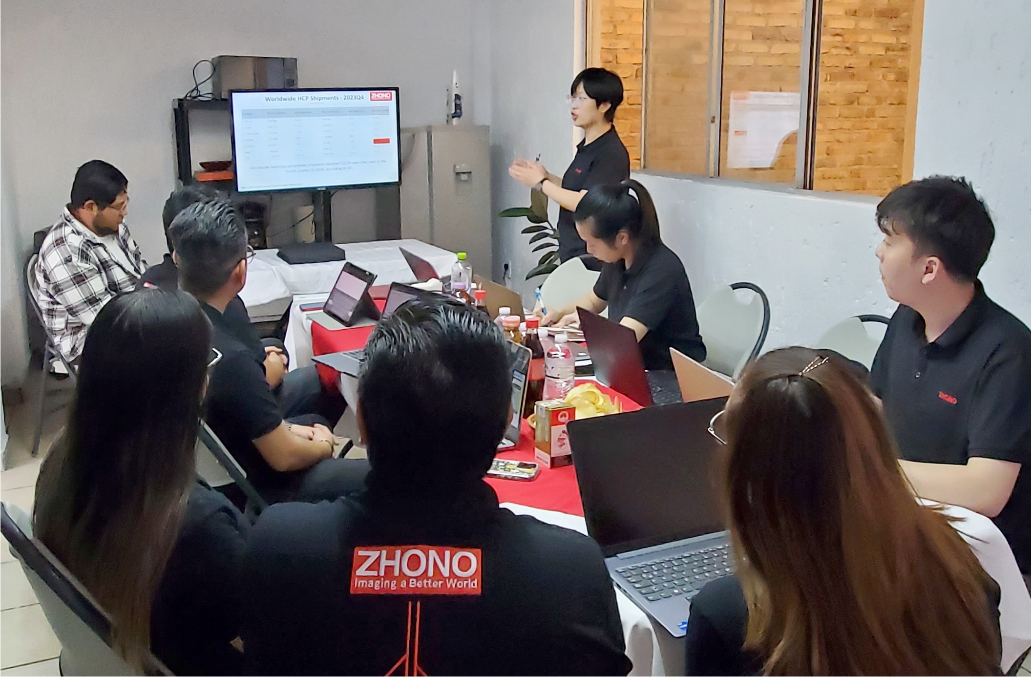 Zhono Discusses LATAM Chip Business with Mexican Distributor