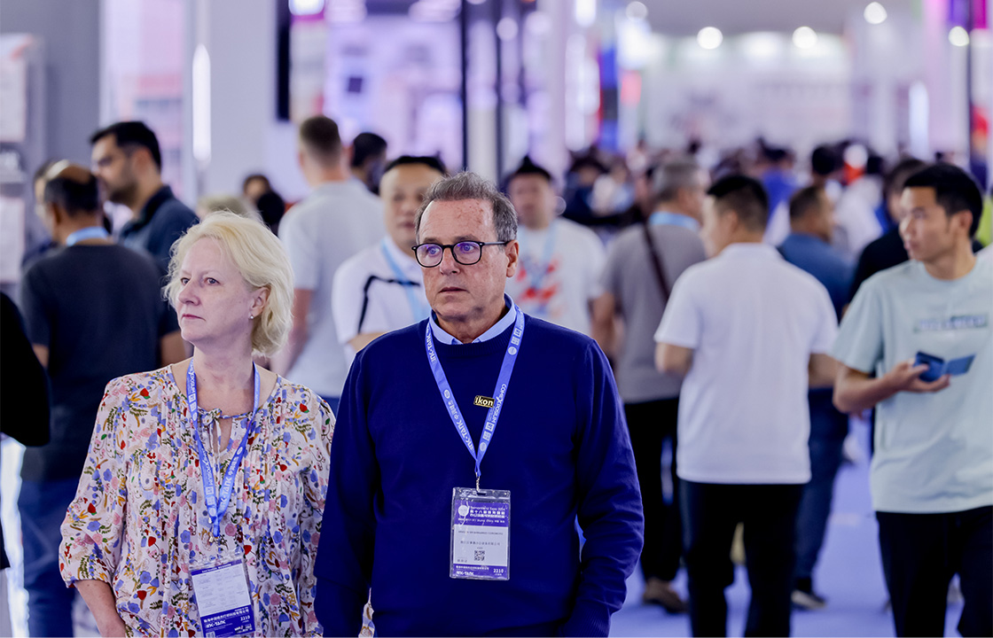 5 Reasons to Attend a Live Industry Expo